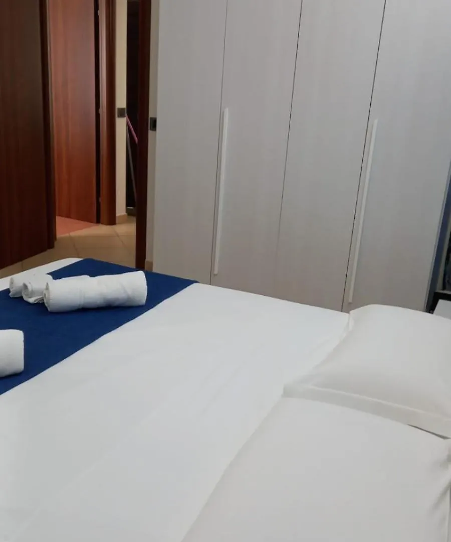 Residence Fronte Mare Santa Maria del Focallo 0*,