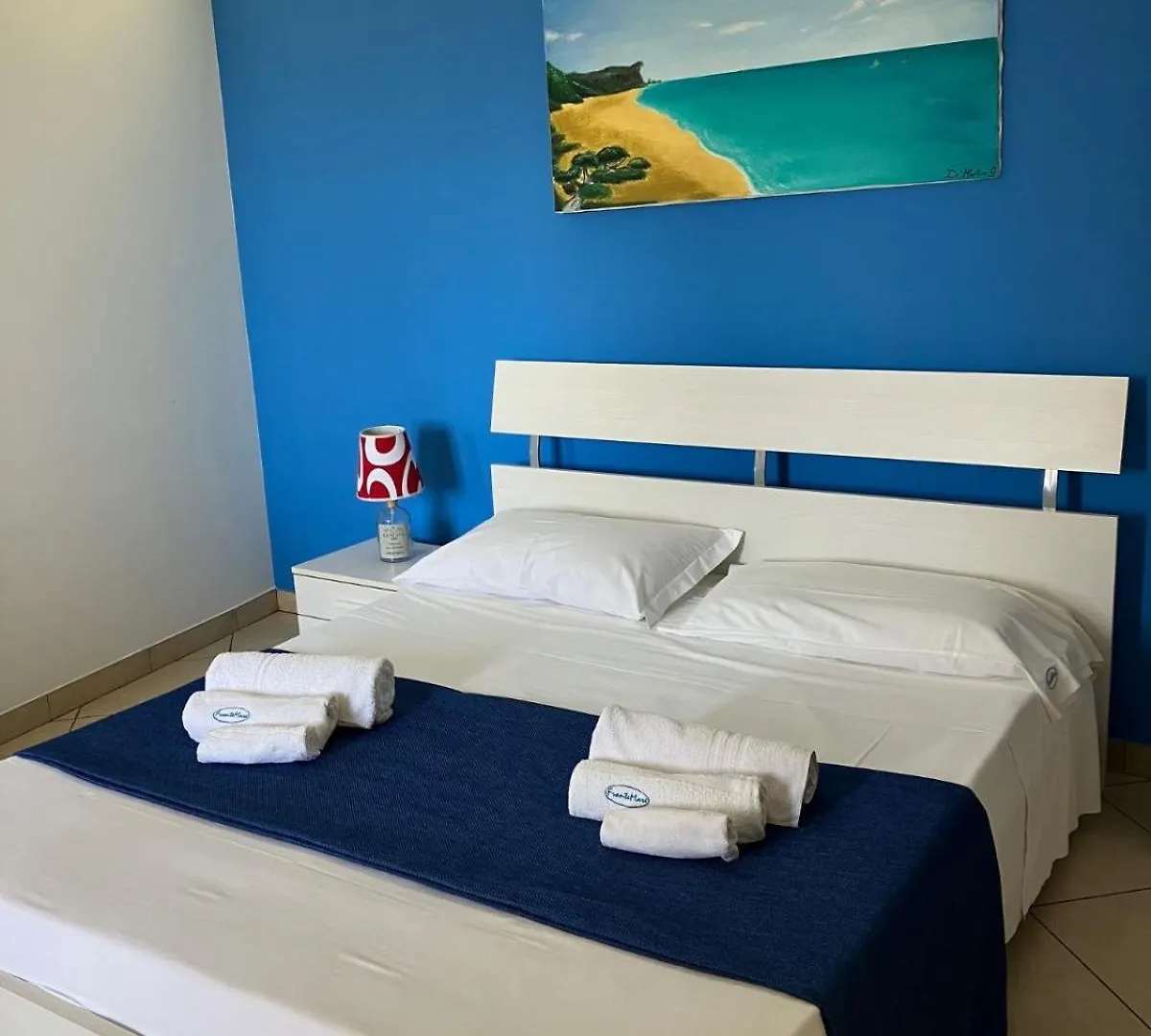 Residence Fronte Mare Santa Maria Del Focallo Italie